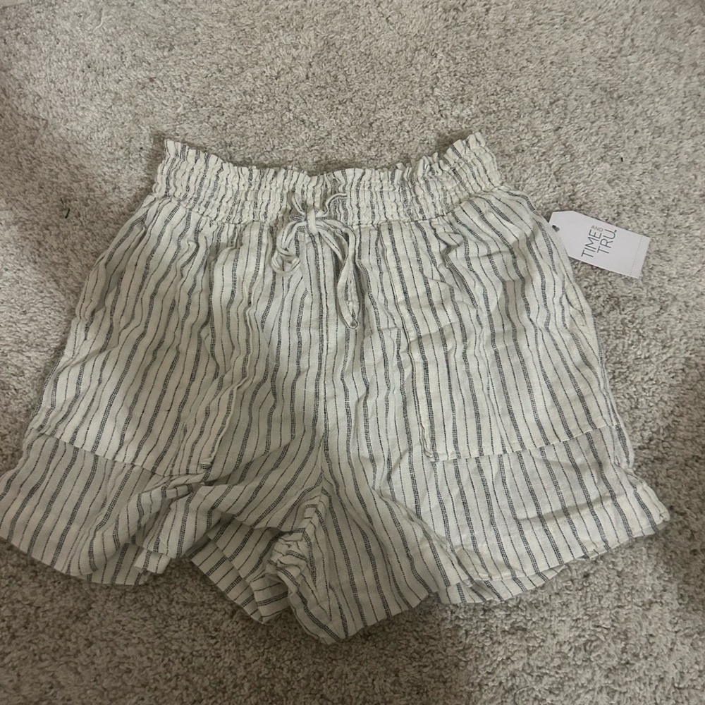 linen shorts